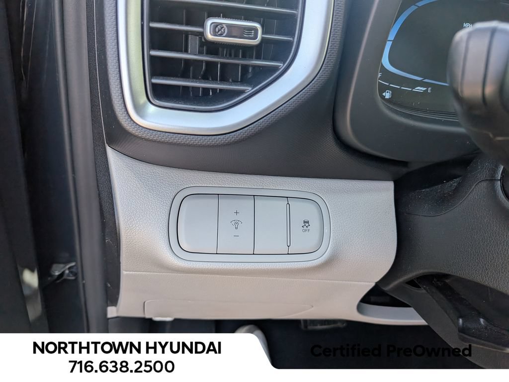 Certified 2023 Hyundai Venue SEL w/ Cargo Package FWD image 28