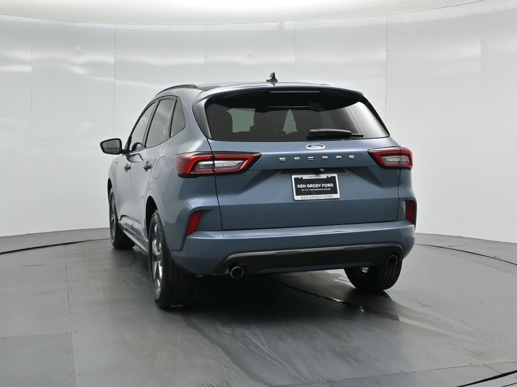 Certified 2023 Ford Escape ST-Line w/ Tech Pack #1 image 28