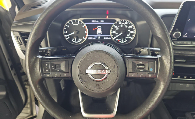 Used 2023 Nissan Rogue SV AWD/4WD image 6