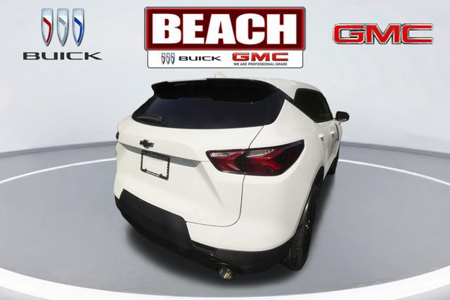 Used 2021 Chevrolet Blazer LT w/ LPO, Black Accent Package FWD image 3