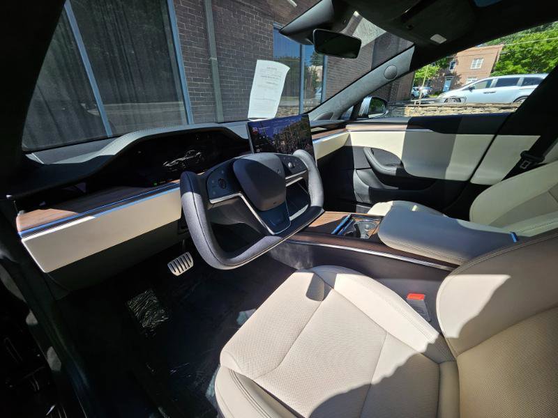 Used 2023 Tesla Model S AWD/4WD image 35