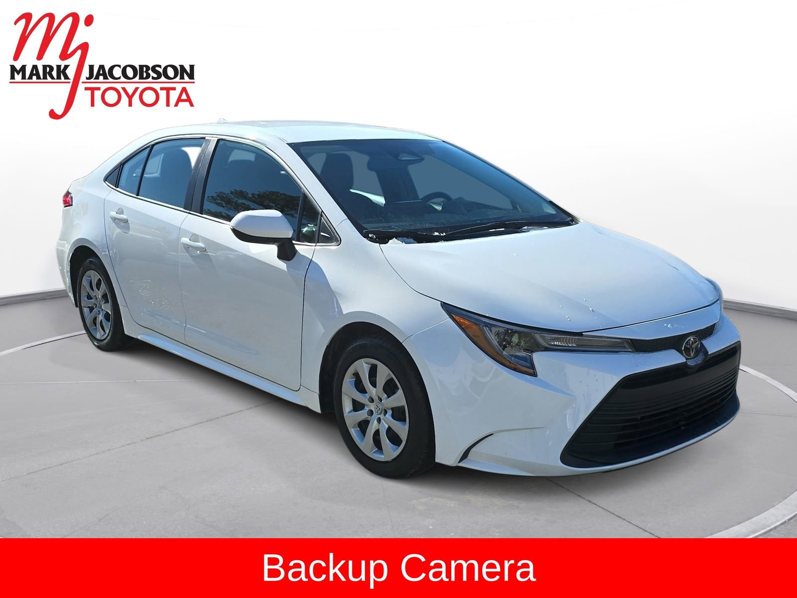 Used 2023 Toyota Corolla LE image 4