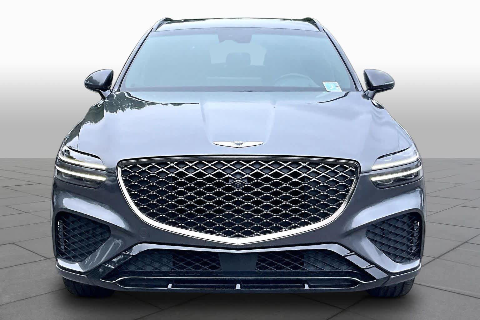 Used 2022 Genesis GV70 3.5T Sport w/ Sport Prestige Package AWD/4WD image 4