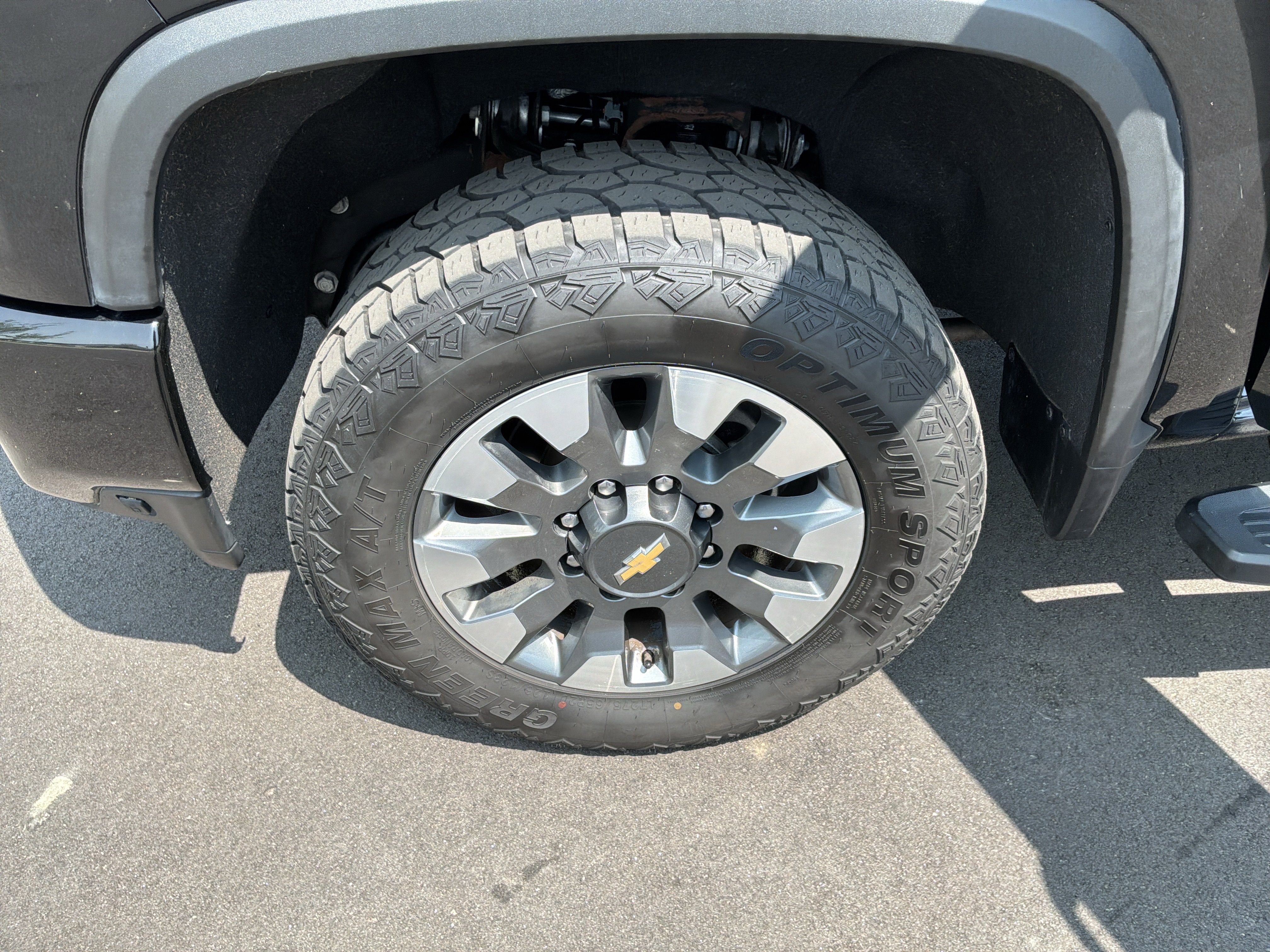 Used 2022 Chevrolet Silverado 2500 Custom w/ Custom Value Package AWD/4WD image 13