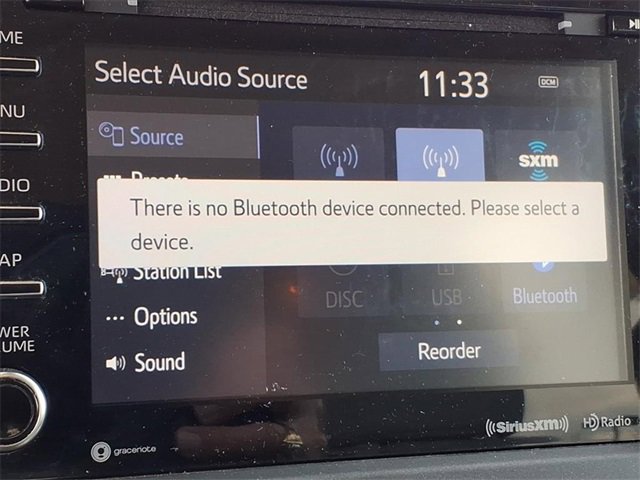 Used 2020 Toyota Sienna XLE image 6