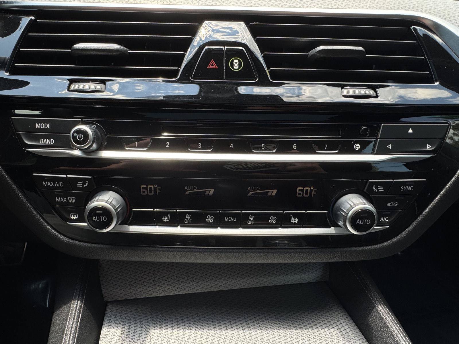 Used 2019 BMW 530i w/ M Sport Package RWD image 26