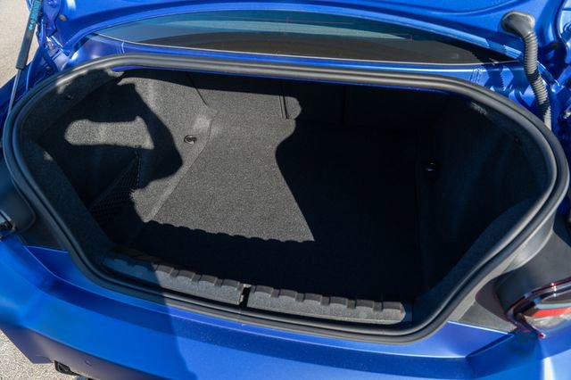 Used 2024 BMW M2 w/ Lighting Package image 17