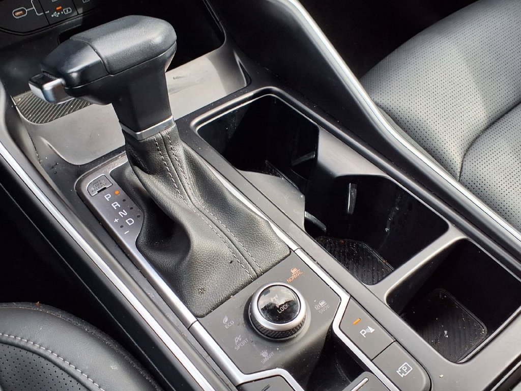 Used 2025 Kia Sorento S AWD/4WD image 16