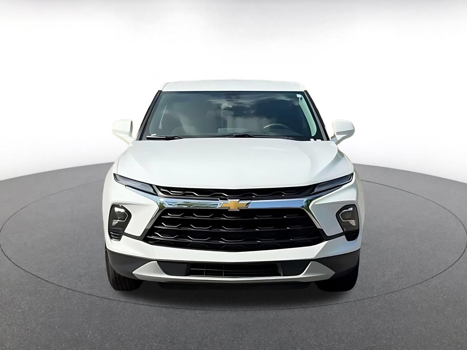 Used 2026 Chevrolet Blazer LT FWD image 4