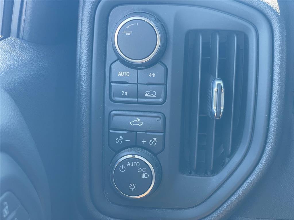 Used 2023 Chevrolet Silverado 1500 Custom AWD/4WD image 19
