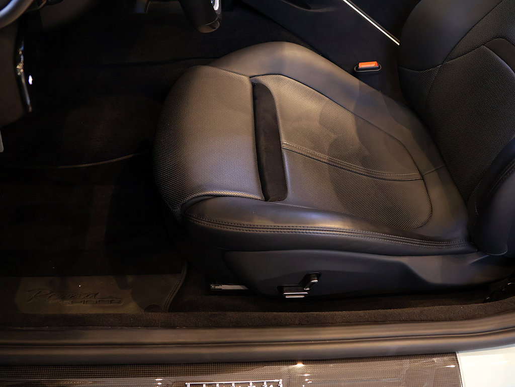 Certified 2024 Ferrari Roma Spider RWD image 61