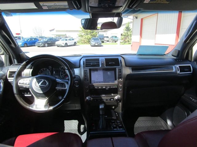 Used 2021 Lexus GX 460 Luxury w/ Off Road Package AWD/4WD image 12