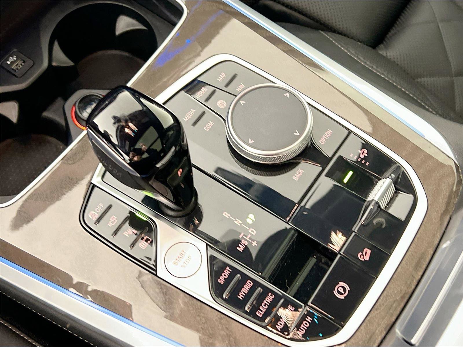 Used 2023 BMW X5 xDrive45e w/ M Sport Package image 15