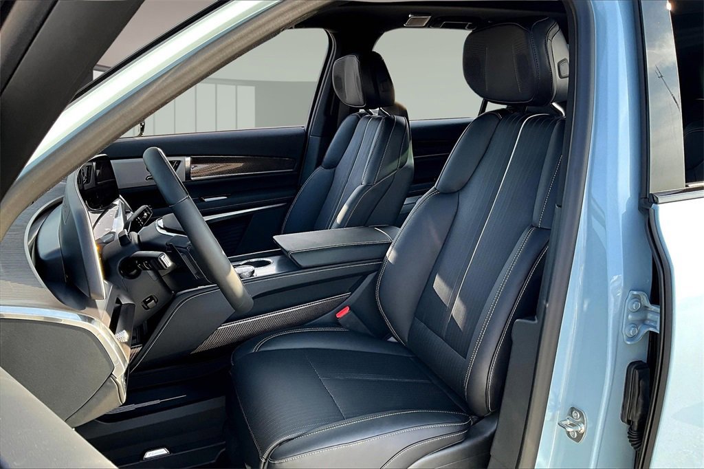 New 2026 Cadillac Vistiq Sport image 9