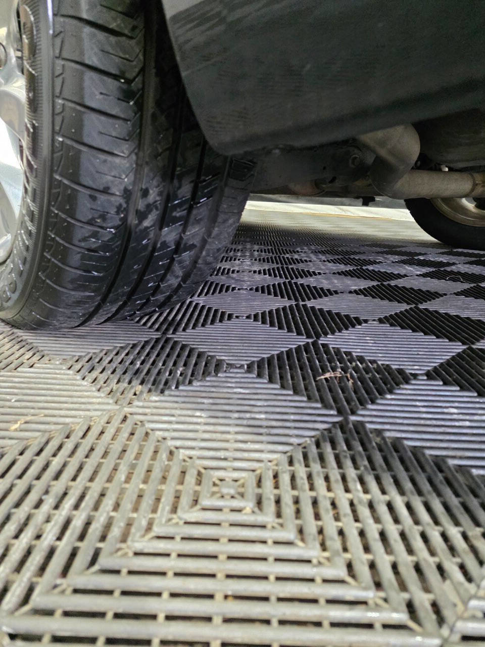 Used 2018 Chrysler 300 Touring L AWD/4WD image 35