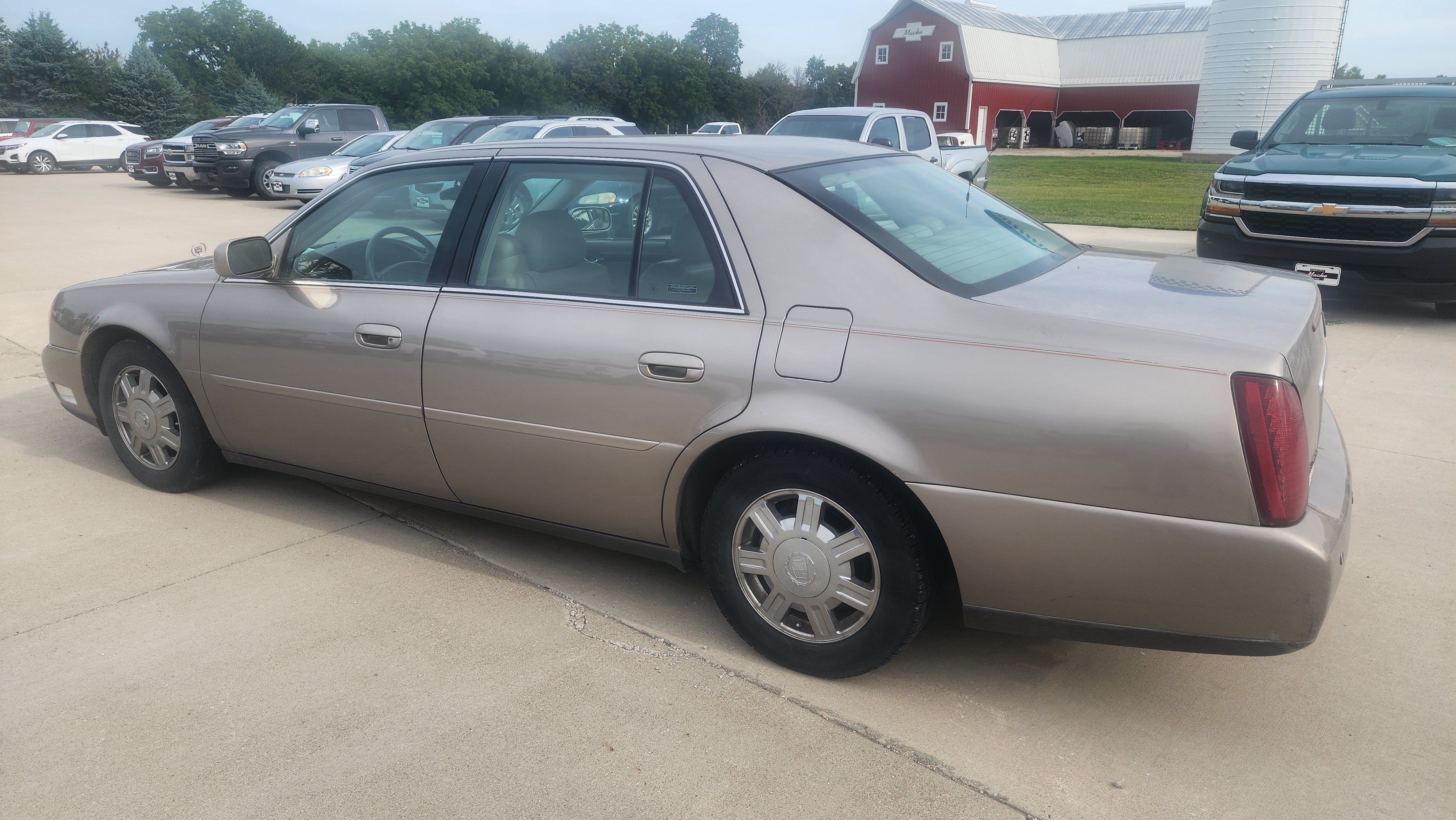 Used 2001 Cadillac De Ville w/ Comfort/Convenience Pkg FWD image 6