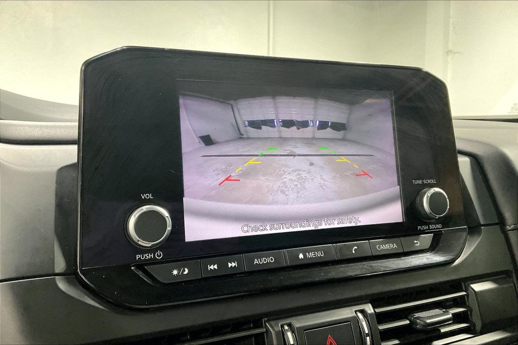 Used 2025 Nissan Pathfinder S FWD image 27
