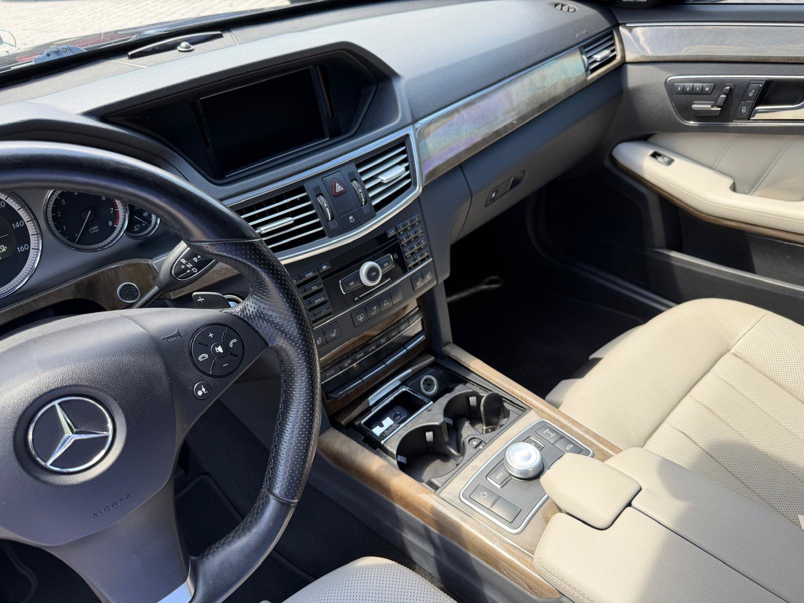 Used 2010 Mercedes-Benz E 550 Sedan image 30