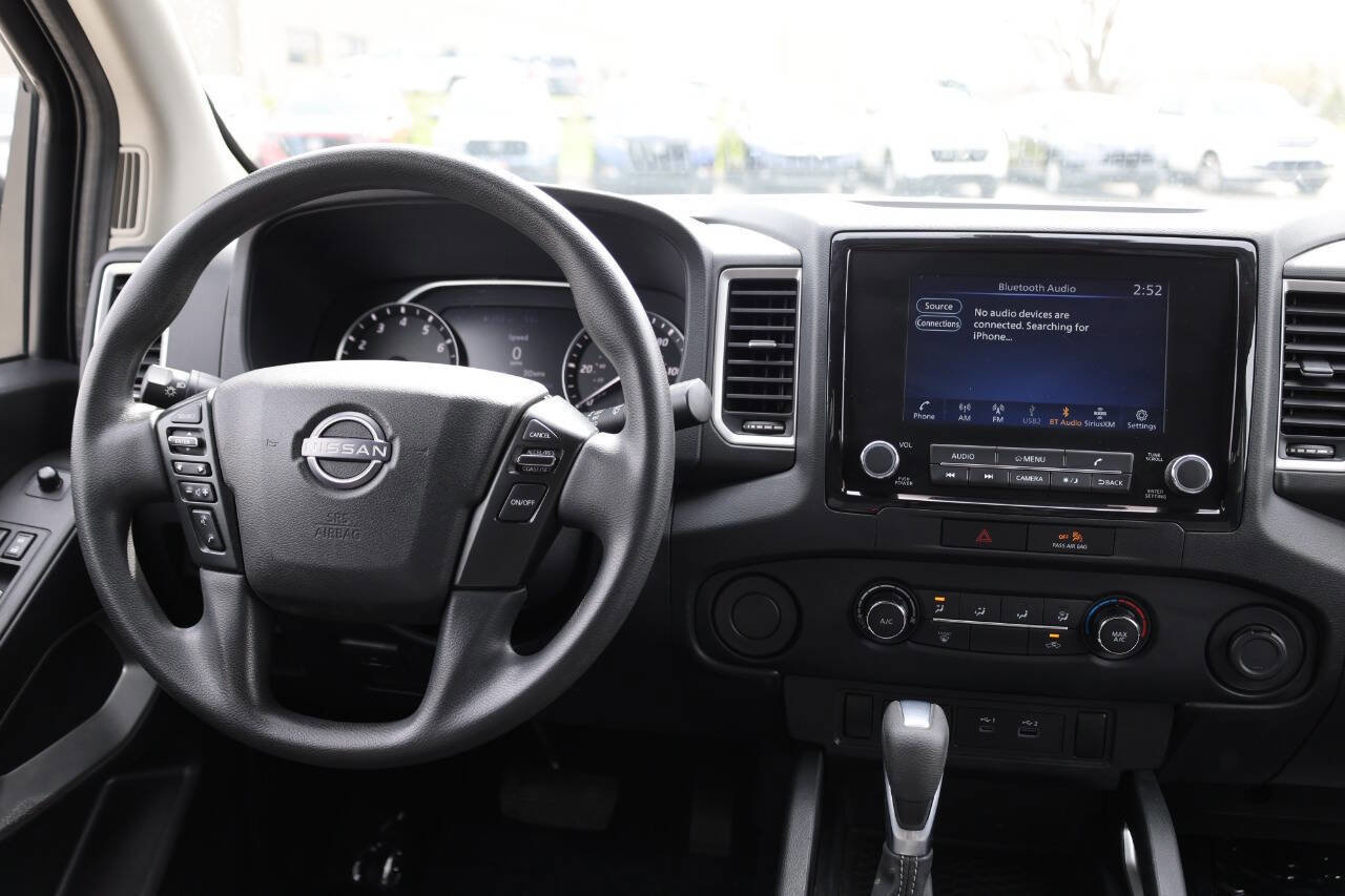 Used 2022 Nissan Frontier SV image 23