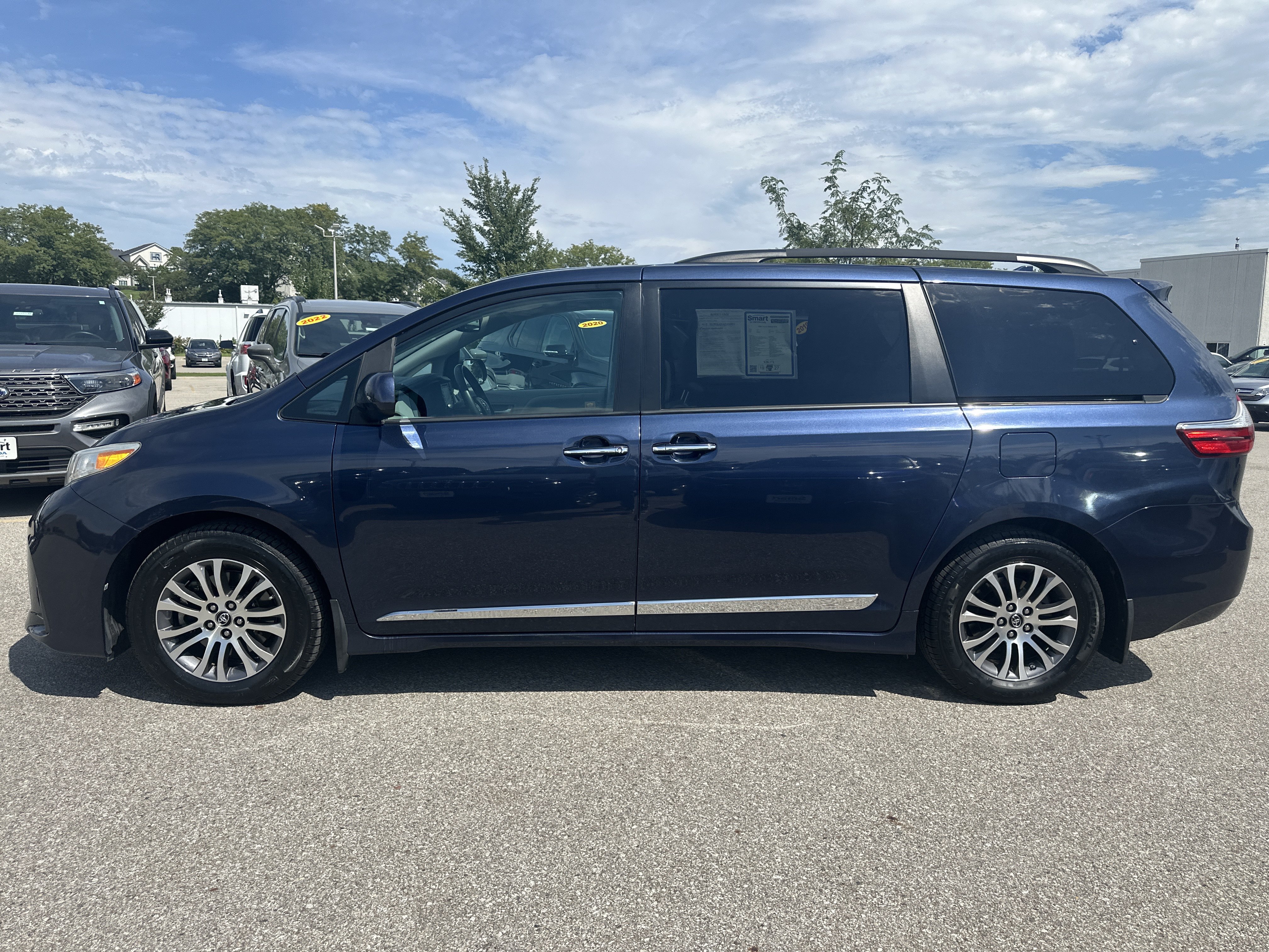 Used 2018 Toyota Sienna XLE w/ Protection Package FWD image 6