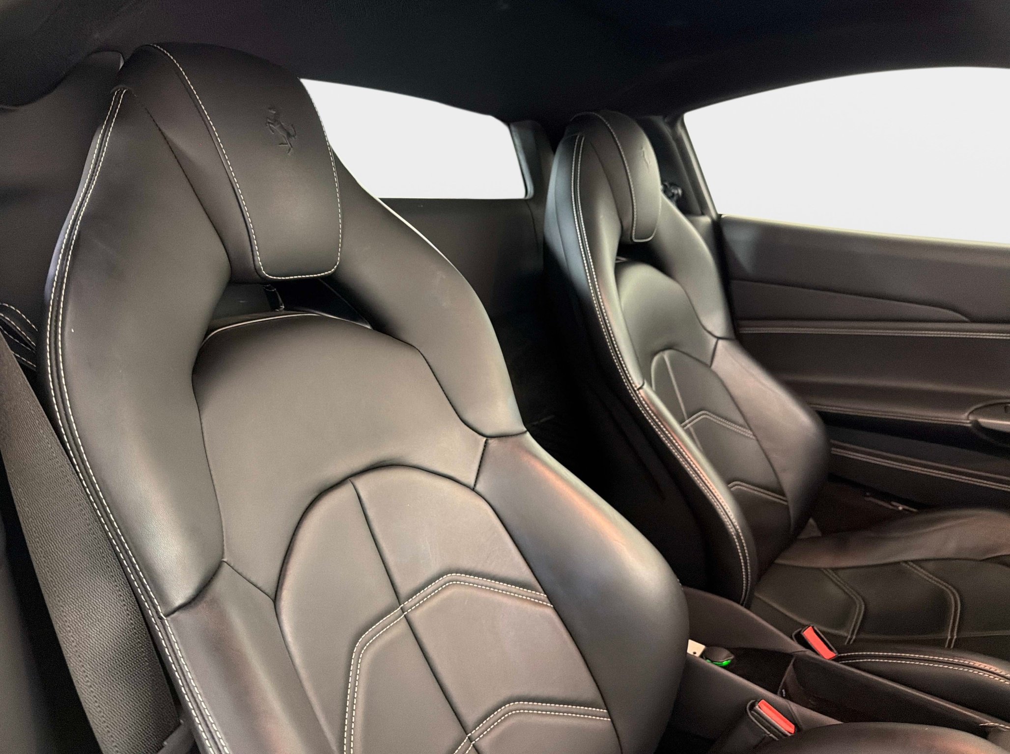 Used 2019 Ferrari 488 GTB RWD image 24
