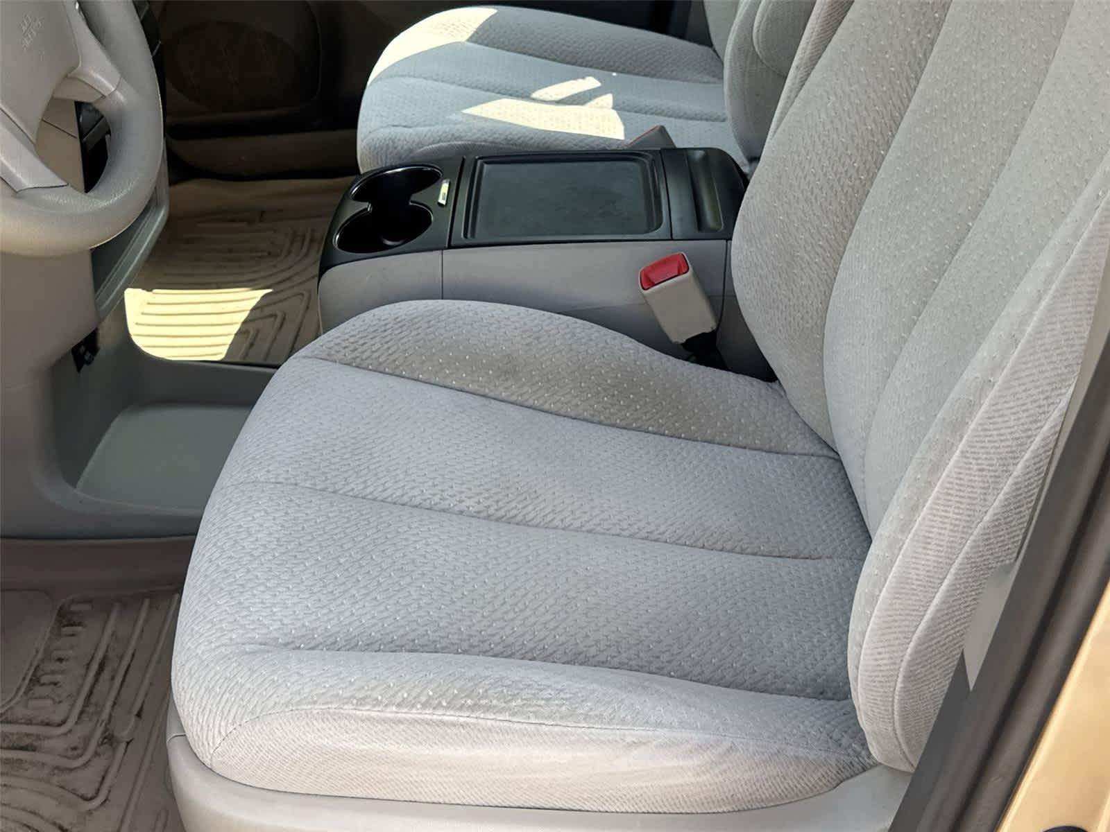 Used 2014 Toyota Sienna LE AWD/4WD image 12