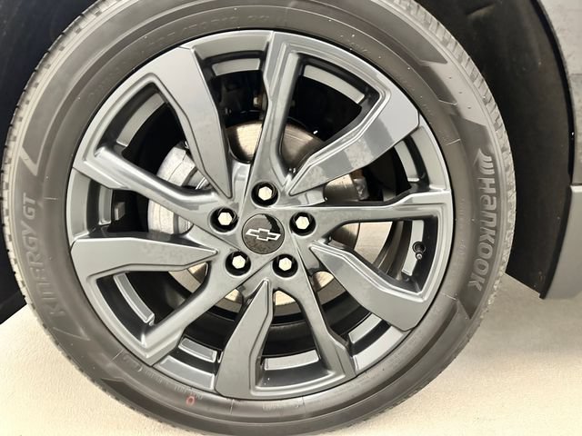 Used 2023 Chevrolet Equinox RS w/ LPO, Floor Liner Package FWD image 51