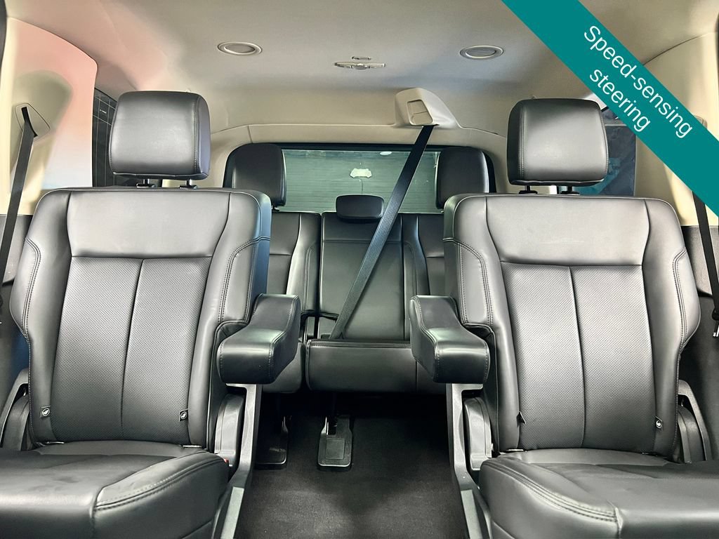 Used 2024 Ford Expedition XLT AWD/4WD image 9