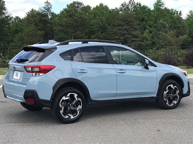 Used 2023 Subaru Crosstrek 2.5i Limited AWD/4WD image 3