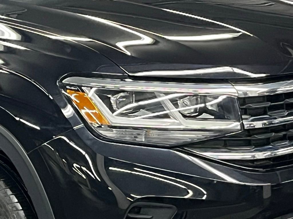 Used 2022 Volkswagen Atlas Cross Sport SE image 39