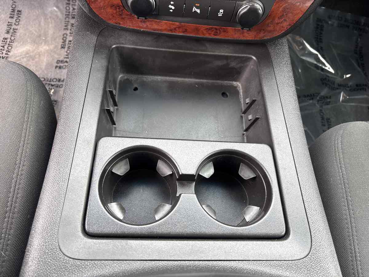 Used 2013 Chevrolet Avalanche LS AWD/4WD image 27