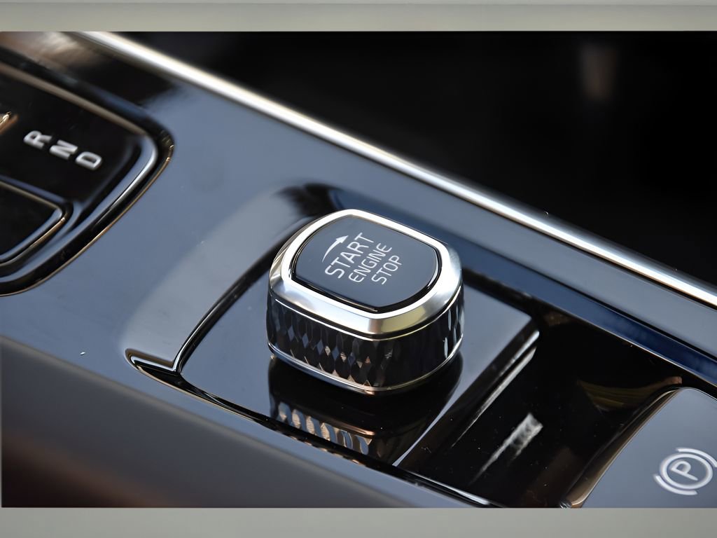 New 2026 Volvo XC60 B5 Plus w/ Protection Package Premier image 37