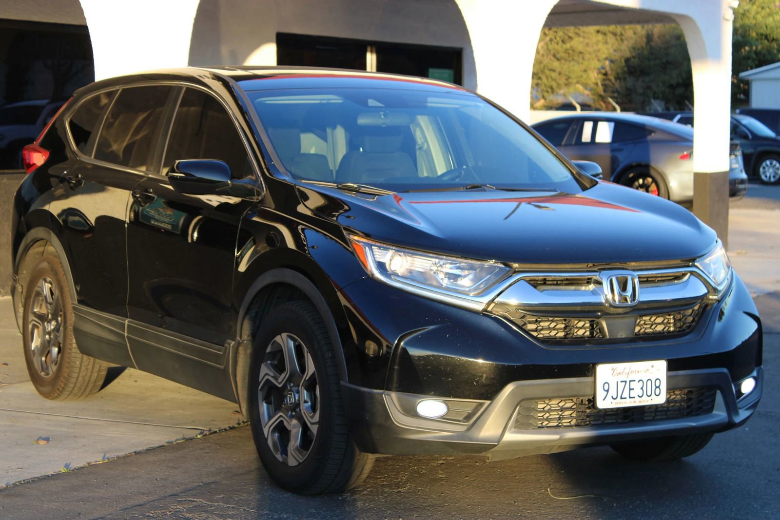 Used 2019 Honda CR-V EX image 2