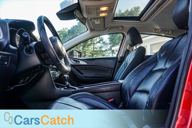 Used 2018 MAZDA MAZDA3 Touring FWD image 17