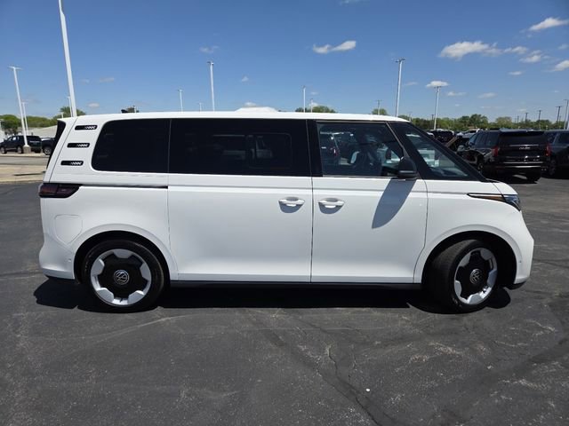 Used 2025 Volkswagen ID. Buzz Pro S RWD image 24
