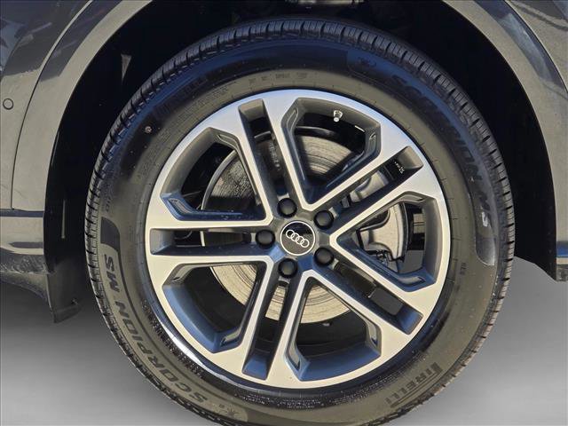 New 2025 Audi Q5 Premium image 9