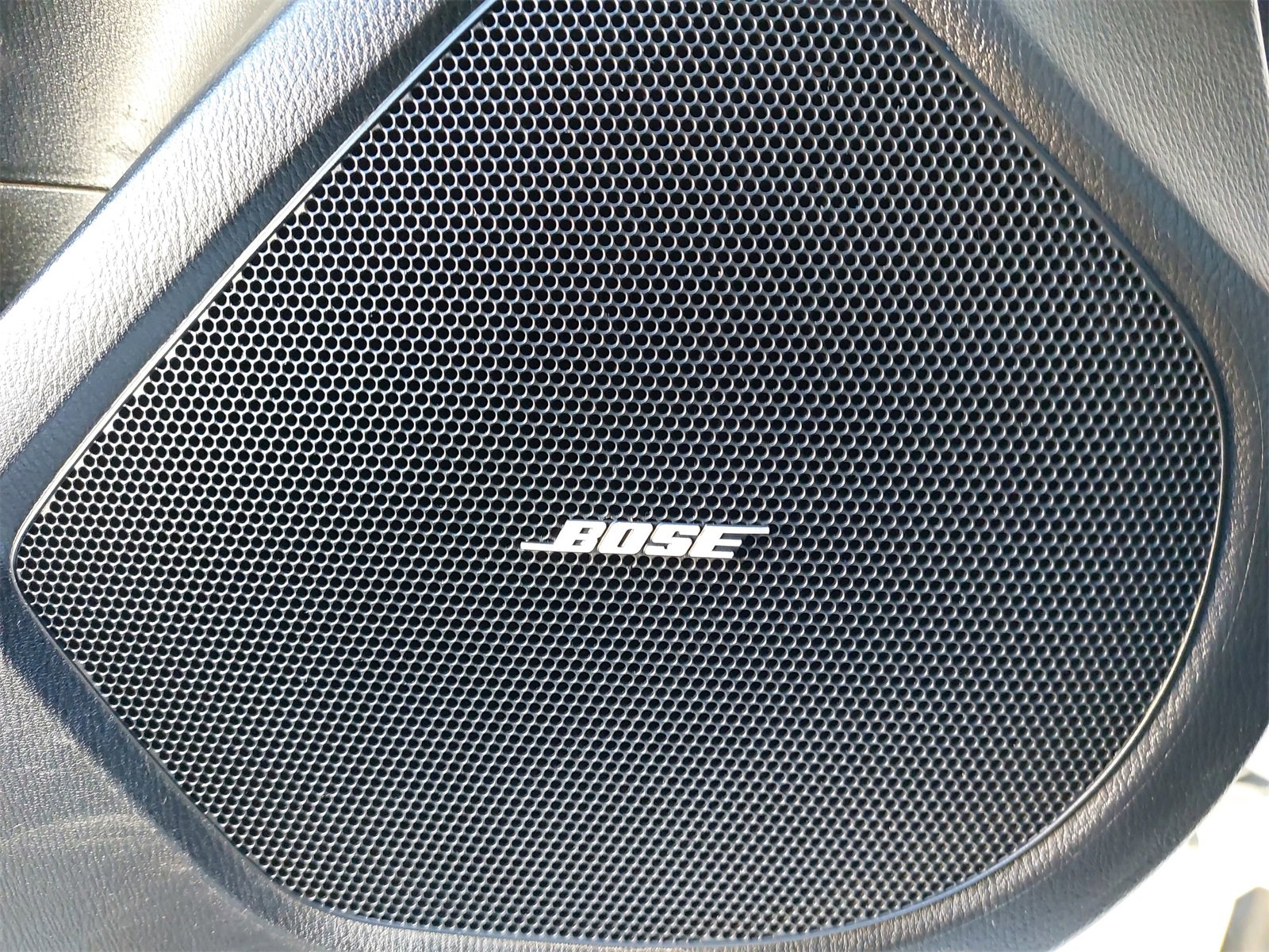 Used 2016 MAZDA MAZDA3 s Touring image 32