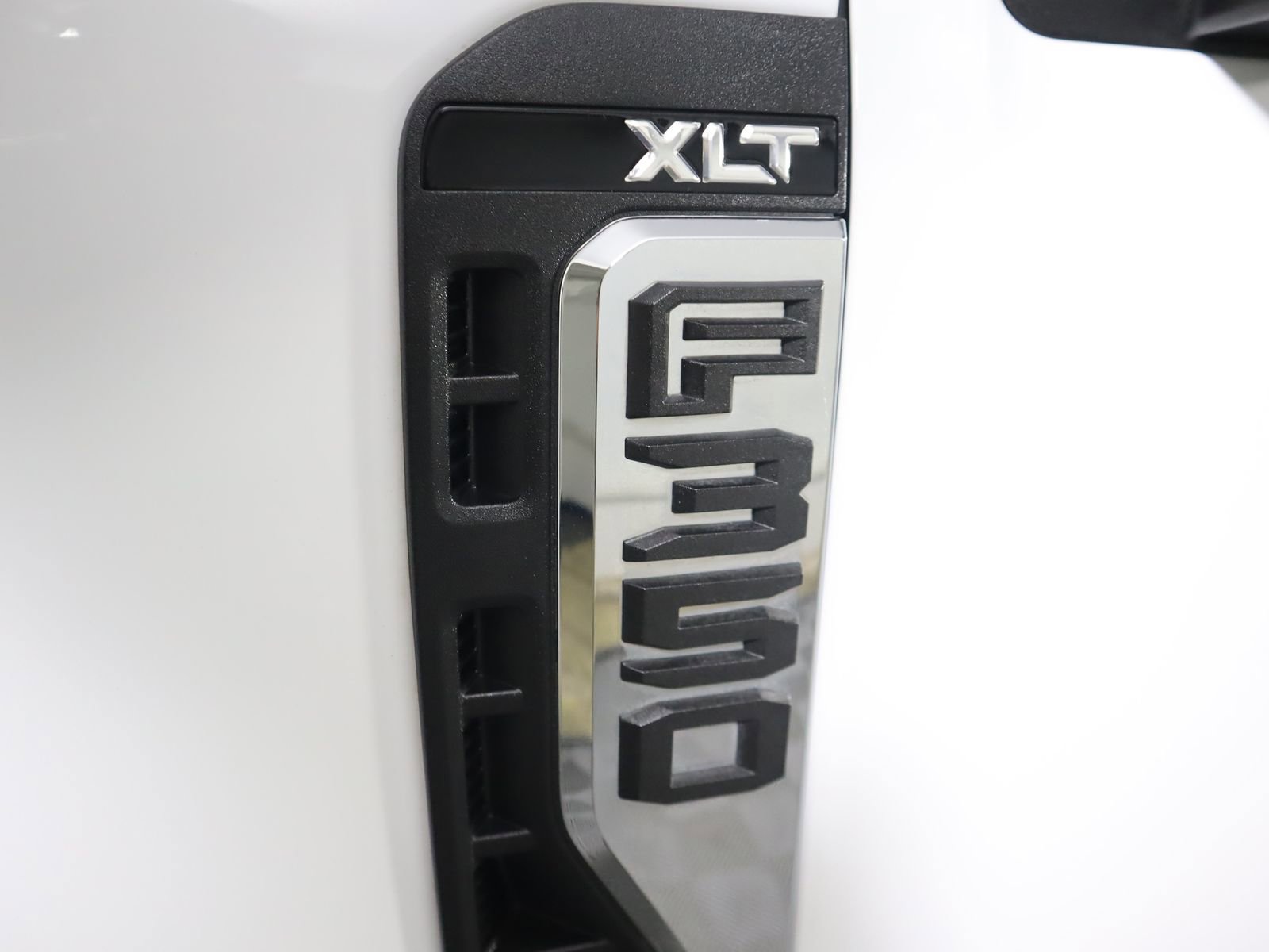 Used 2024 Ford F350 XLT image 14