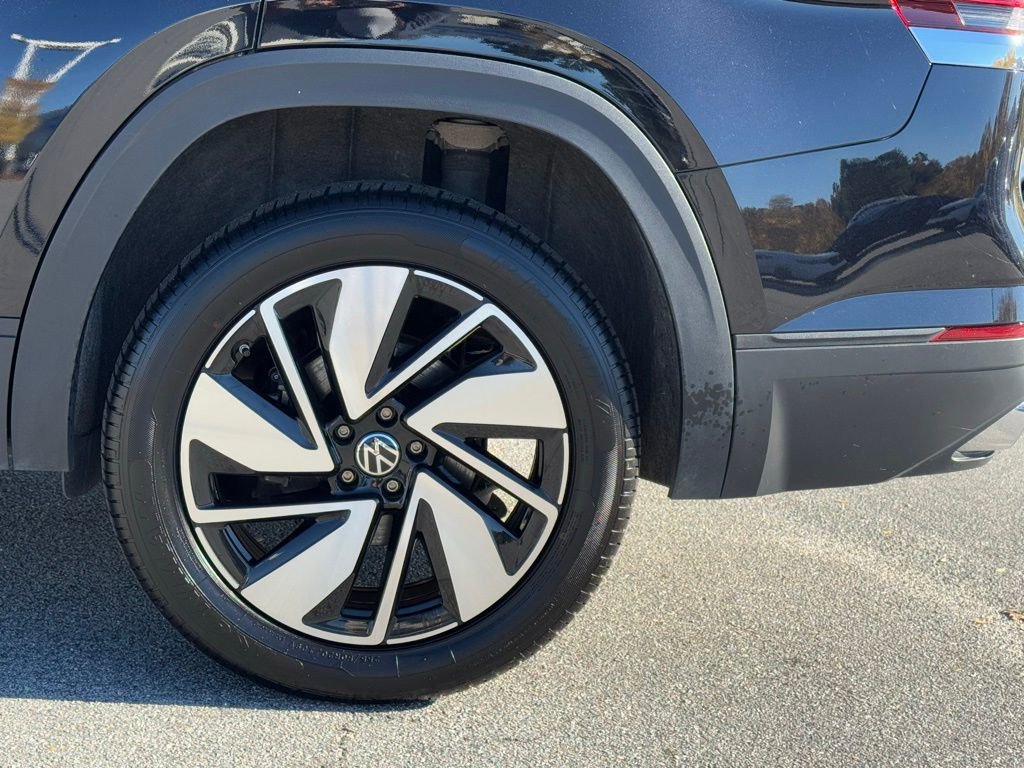 Used 2024 Volkswagen Atlas SE image 37
