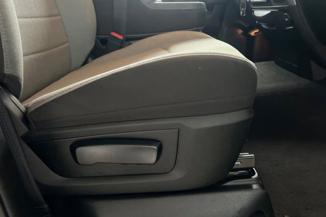 Used 2024 RAM 1500 Classic SLT image 21