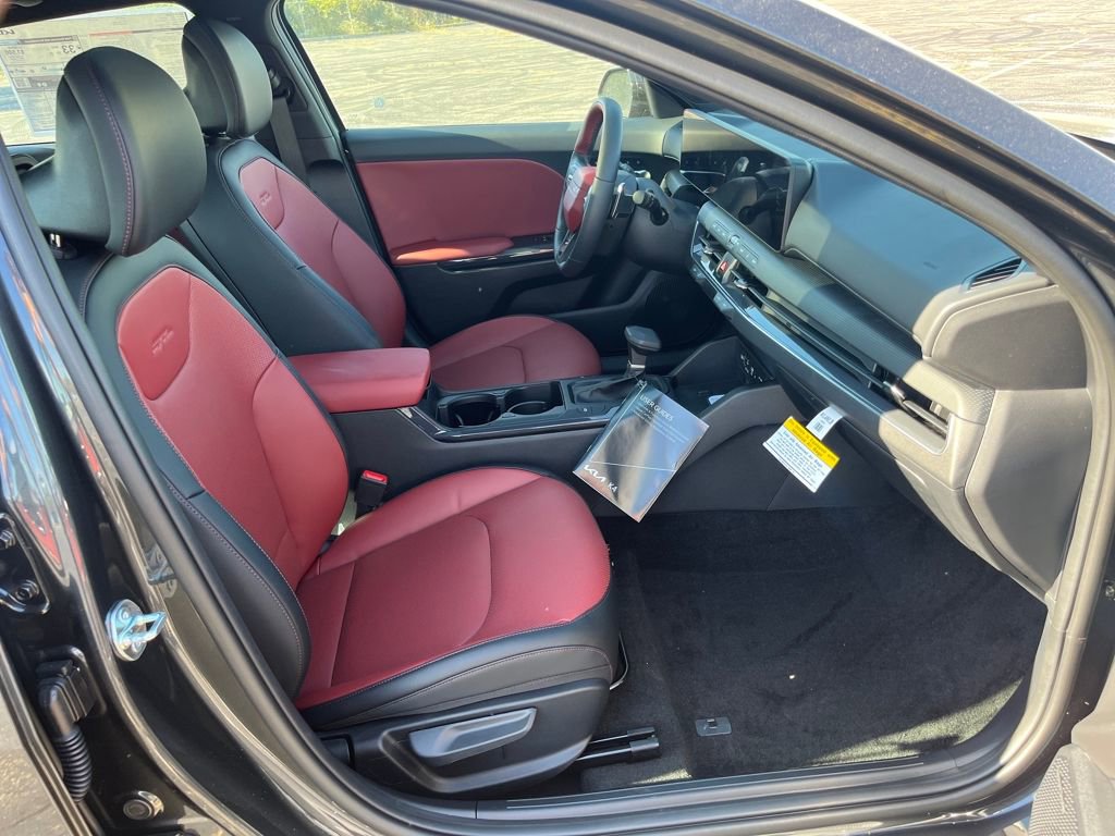 New 2025 Kia K4 GT-Line image 16