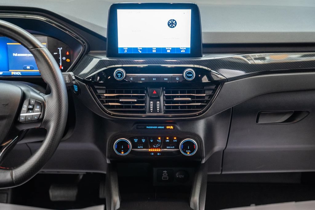 Certified 2025 Ford Escape ST-Line AWD/4WD image 22