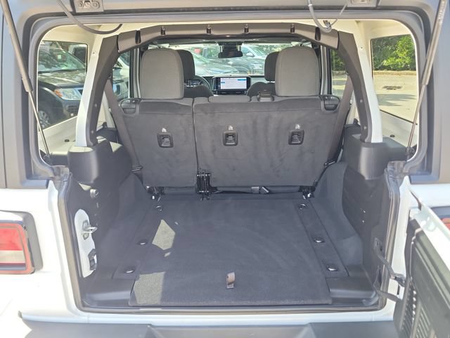 Used 2025 Jeep Wrangler Unlimited Sport AWD/4WD image 8