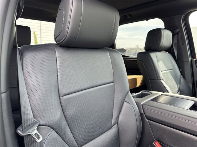 Used 2025 Toyota Tundra Platinum image 24
