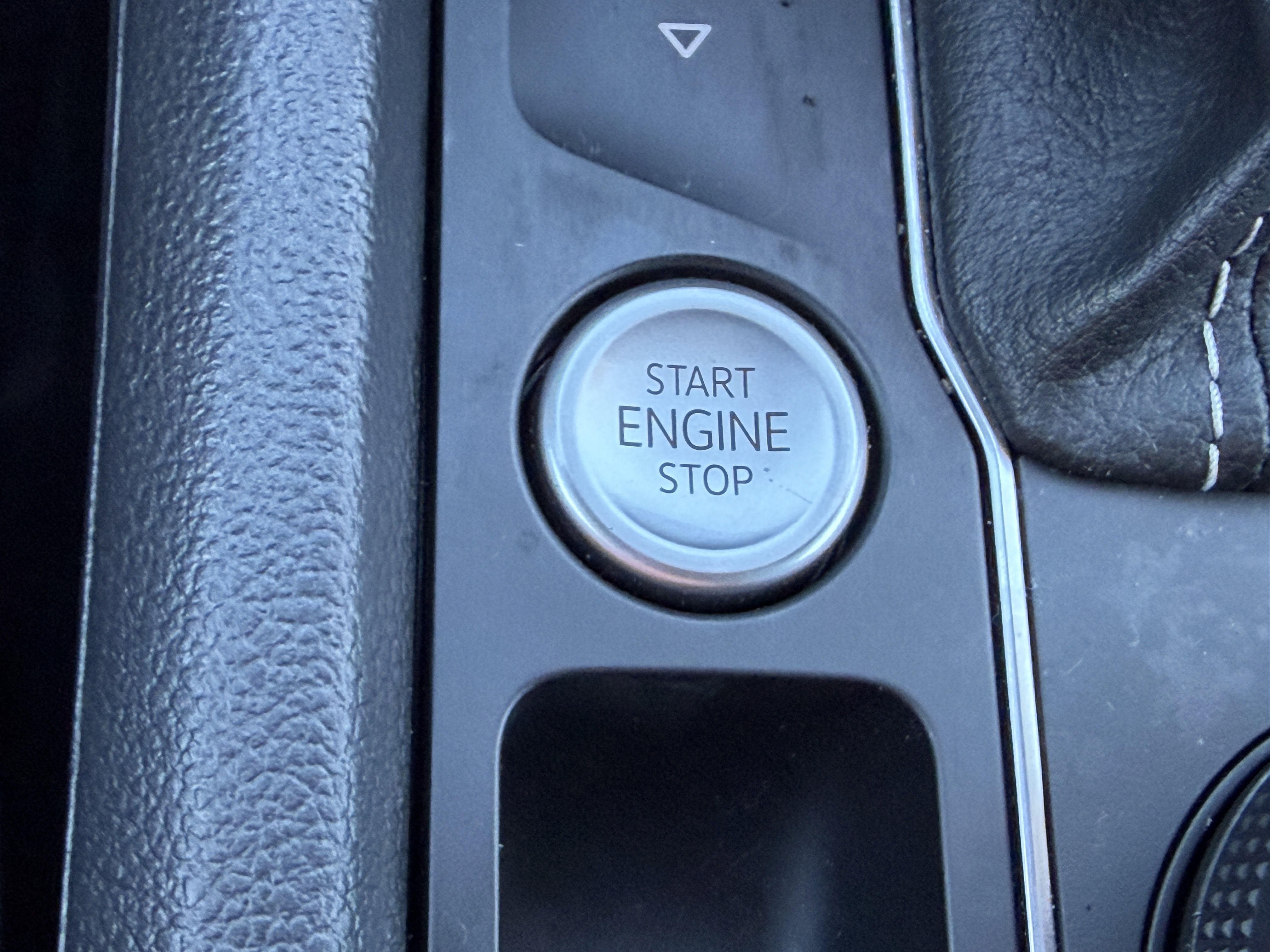 Used 2023 Volkswagen Atlas Cross Sport SEL R-Line image 23