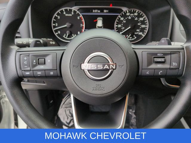 Used 2023 Nissan Rogue S AWD/4WD image 12