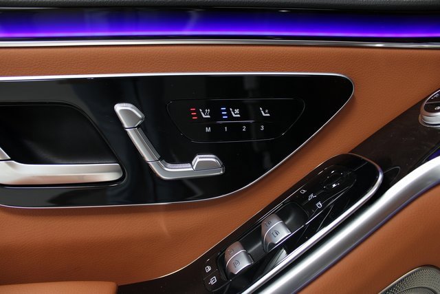 Used 2022 Mercedes-Benz S 500 4MATIC w/ 3D Technology Package image 20