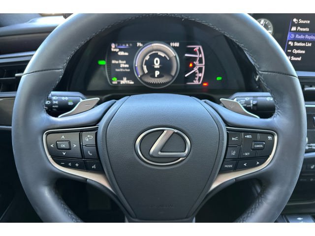 Certified 2022 Lexus ES 300h w/ Premium Package FWD image 23