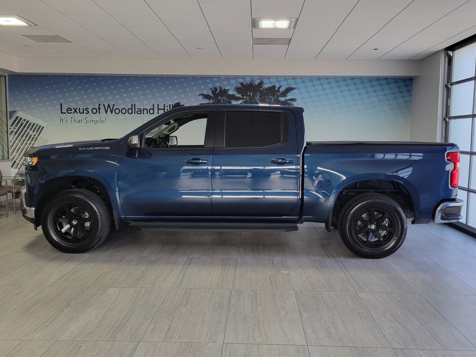 Used 2020 Chevrolet Silverado 1500 LT w/ All-Star Edition image 2