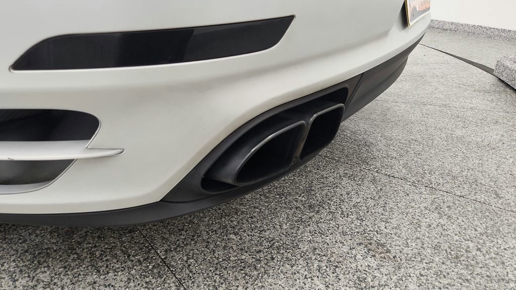 Used 2015 Porsche 911 Turbo S AWD/4WD image 39